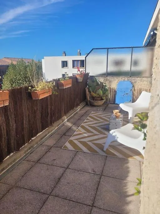 Mini Penthouse Apartment Avignon France