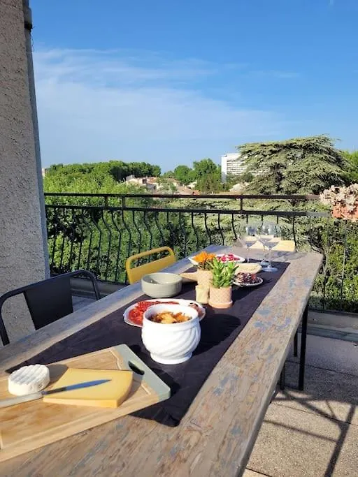 Mini Penthouse Apartment Avignon 0*,  France